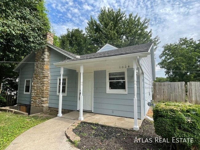 Building Photo - 1024 E Parker Ave