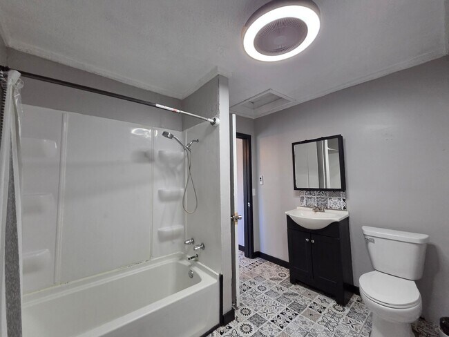 Photo - 612 1st Ave W