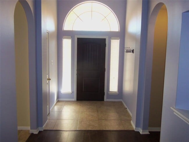 Photo - 8916 Colberg Dr