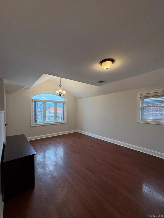 Photo - 147-22 21st Ave