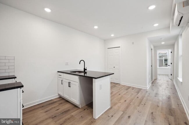 Photo - 3458 Frankford Ave Unidad C