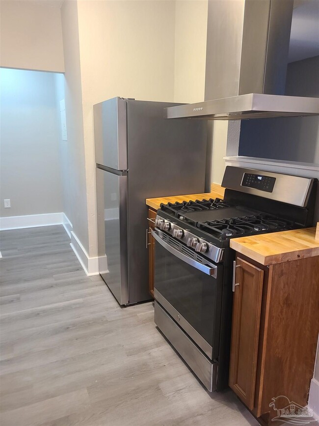 Photo - 504 N Spring St