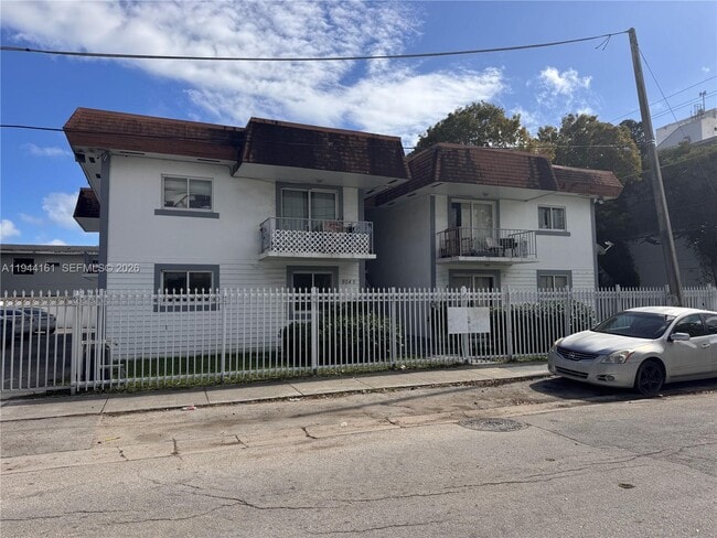 Building Photo - 8045 NE 1st Ave Unit 3