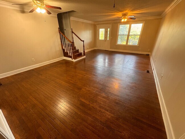 Photo - 3 Bedroom Guntersville Home For Rent