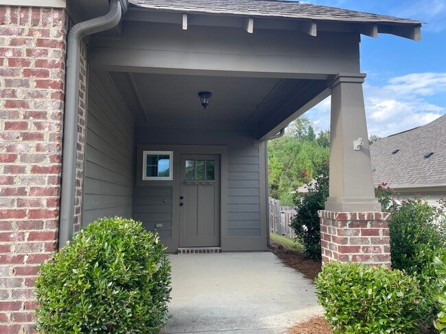 Photo - One level home with 2 Car Garage!