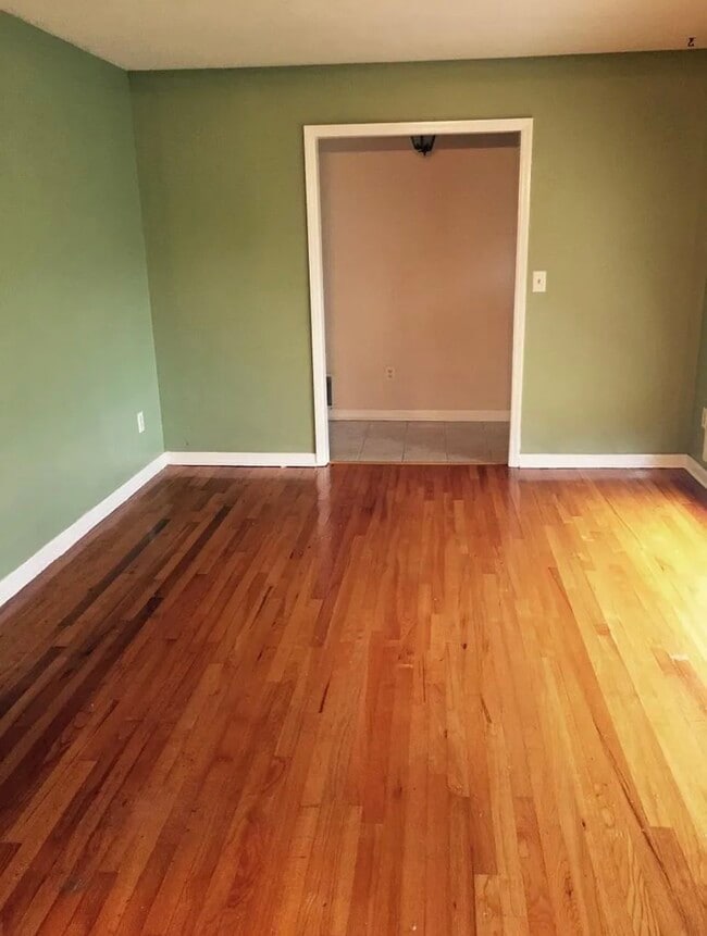 Photo - 2312 Cadden Rd