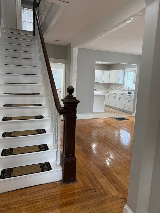 Building Photo - 9 Marlboro Rd Unit 9 Marlboro Rd Rental