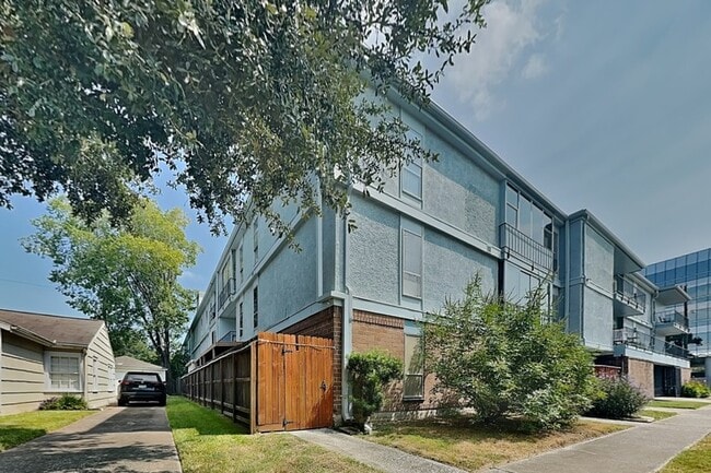 Building Photo - 505 Westcott St Unit Apt 102