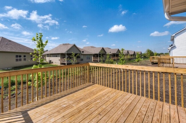 Building Photo - Beautiful, single-family home in Altoona! ...