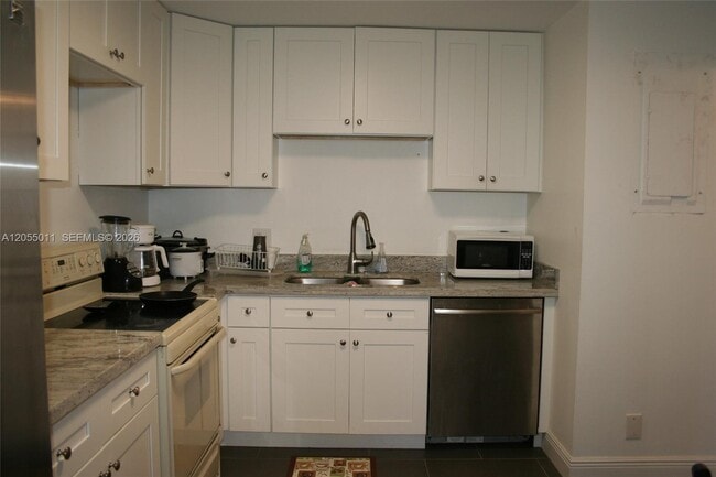 Photo - 2762 S University Dr