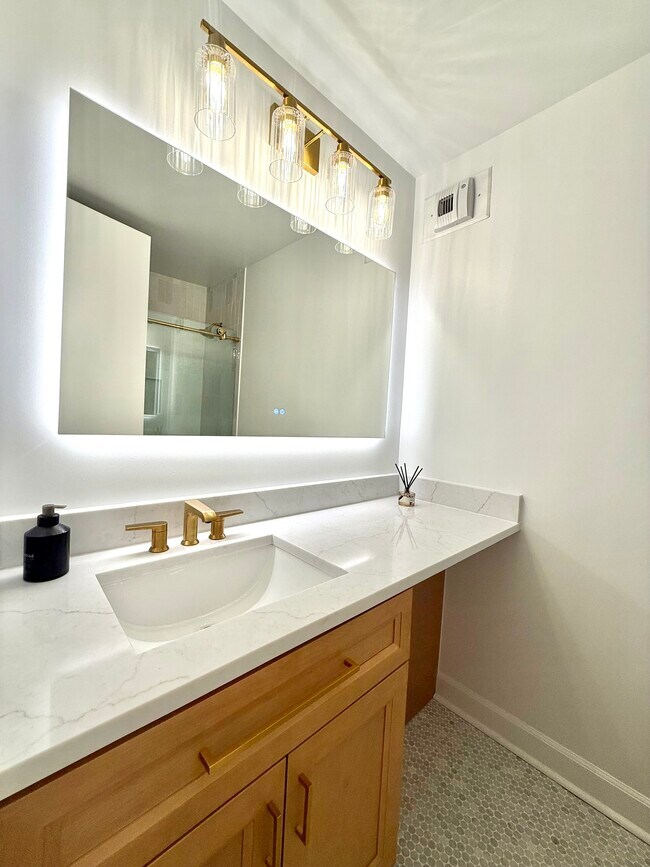 Photo - 405 N Wabash Ave Unit 311