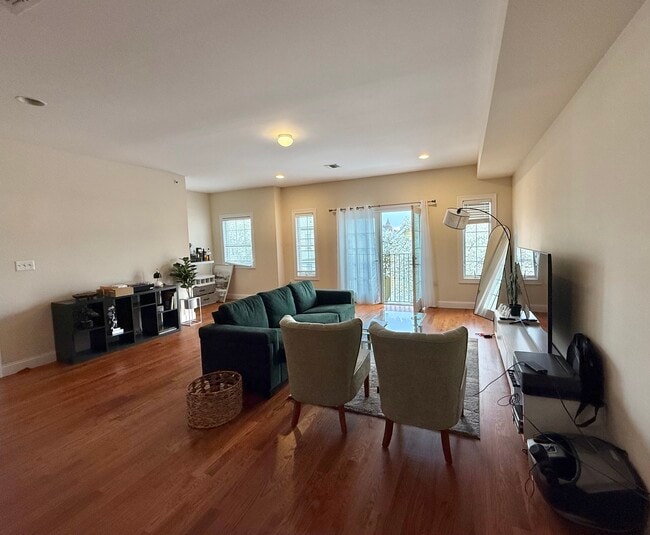 Photo - 313 Frank E Rodgers Blvd N