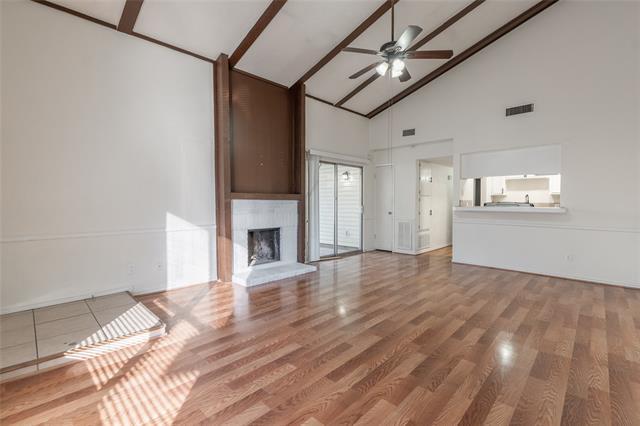 Photo - 714 Sceptre Cir
