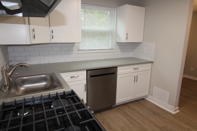 Building Photo - 504 Maytide St Rental
