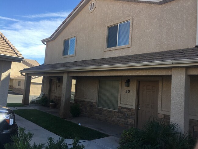 Photo - Beautiful Skyhawk Town Home, 1 car garage.