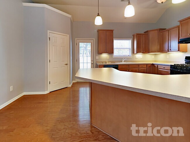 Photo - 3614 Silver Springs Way SW