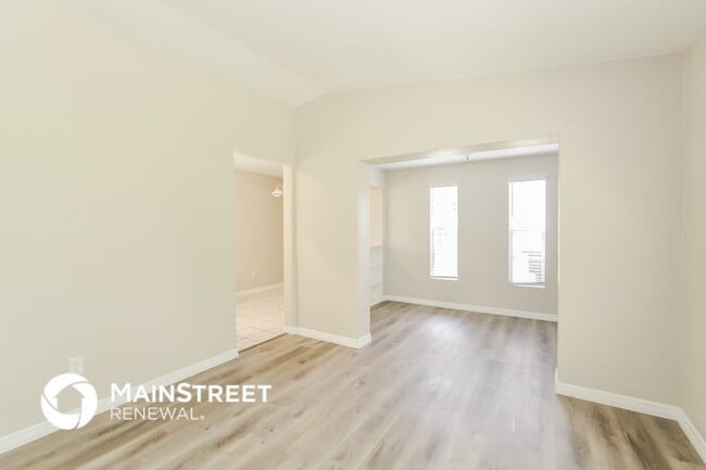 Building Photo - 6114 Oakcrest Cir Rental