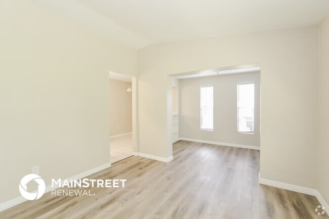 Building Photo - 6114 Oakcrest Cir Rental