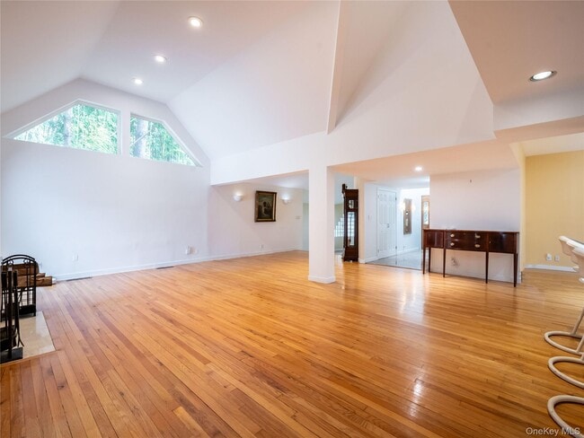 127 Wooleys Ln