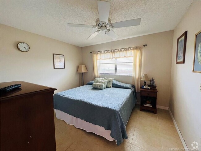 Building Photo - 7430 S Ocean Dr Unit 619B Rental