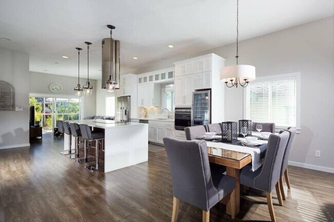 Photo - 218 W 17th Ave Unit ID1051883P