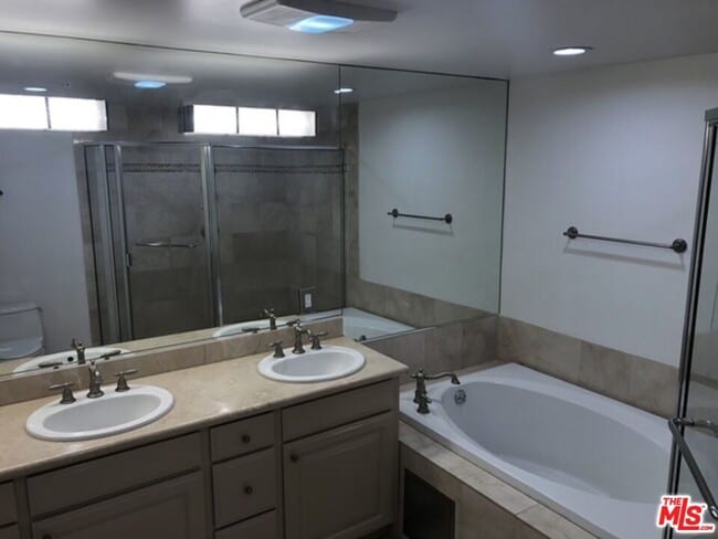 Photo - 1551 Manning Ave Unit 302