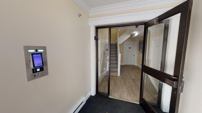 Photo - 130 Sutherland Rd Unit 1