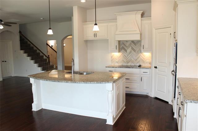 Photo - 520 Stillwater Dr