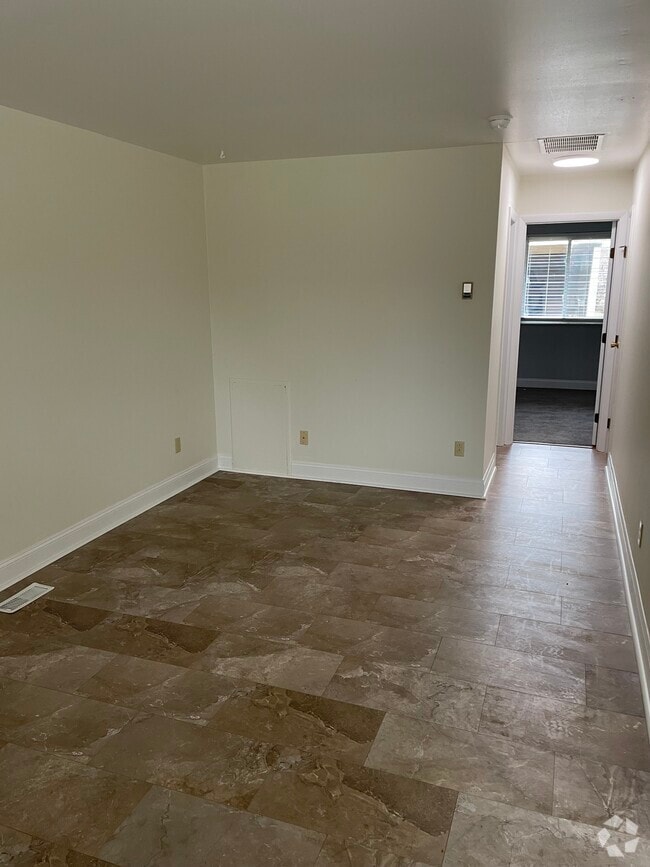 Building Photo - 4707 Croftshire Dr Unit 4707 Rental