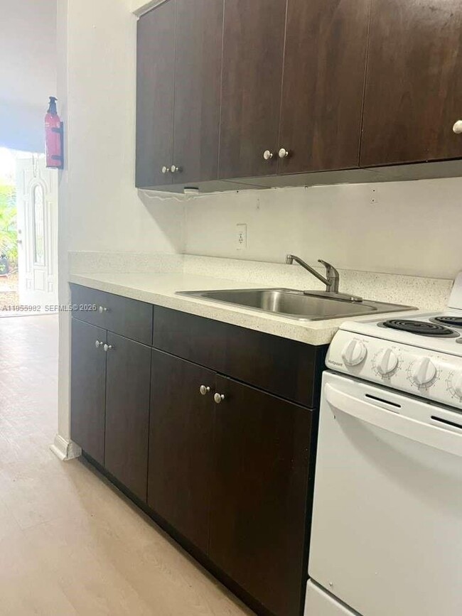 Photo - 5510 SW 32nd St Unidad 1