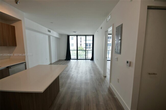 Photo - 201 SW 17th Rd Unidad 304
