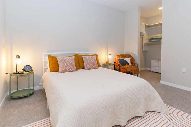 Photo - 2630 N Hackett Ave Unit 313