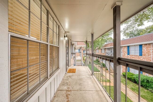 Photo - 2350 Bering Dr Unit 122