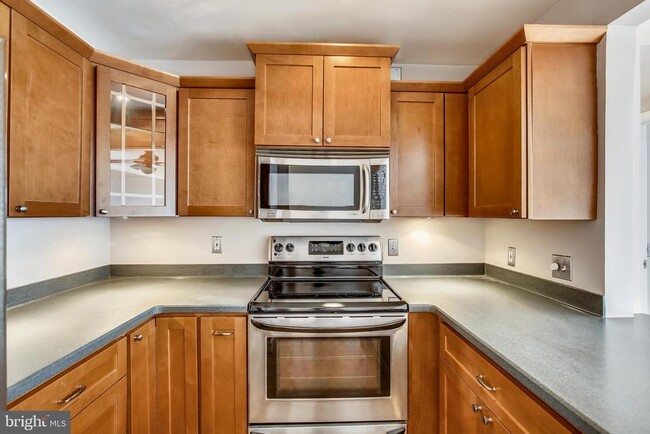 Photo - 115 N Lee St Unit BH304