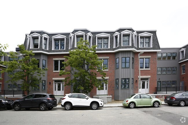 Photo - 902-906 E 2nd St