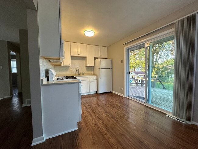 Photo - 315 E Rose St