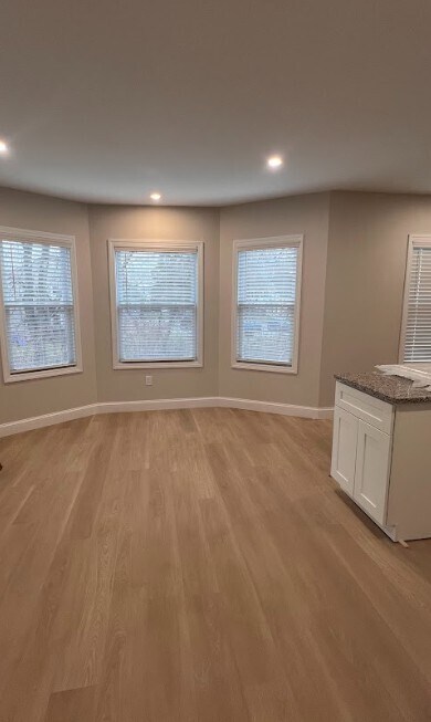 Photo - 33 South Ave Unidad