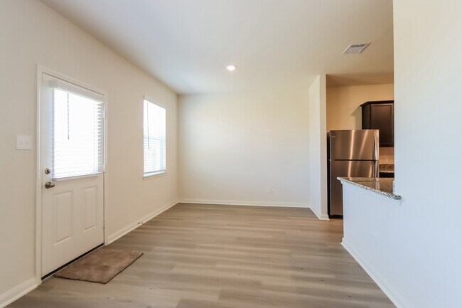 Photo - 8418 Sandy Drift Rd