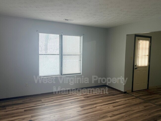 Photo - 82 Beagle Club Rd Unit 16