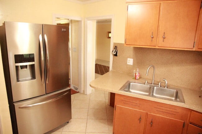 Photo - 754 E Washington Ave