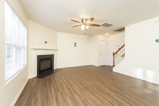 Photo - 4802 Mystic Oak Dr