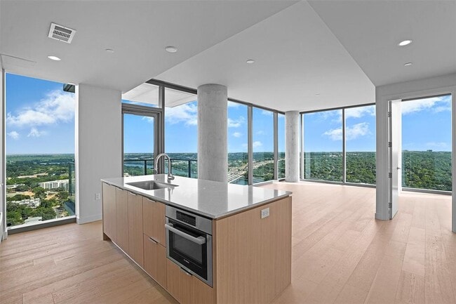 Building Photo - 44 East Ave Unit 2510 Rental