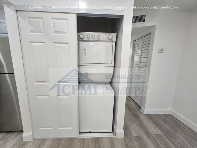 Casa Linda Apartments-3300 S Dixie Hwy