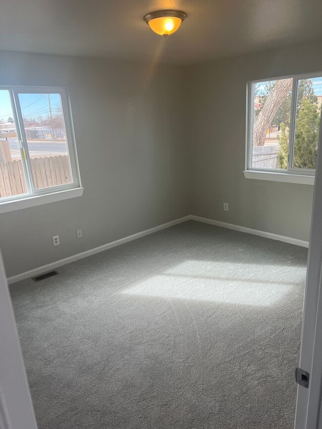 Photo - Great 3 Bedroom 2 Bath unit