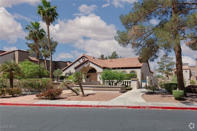 Building Photo - 2967 Juniper Hills Blvd Unit 103 Rental