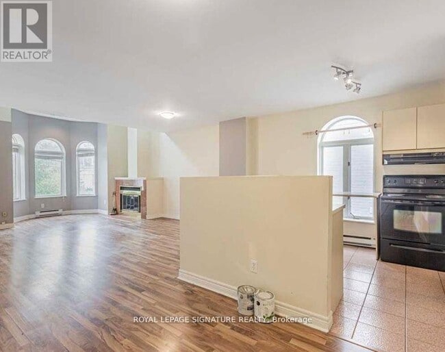 Photo - 208 Carlton St. Unité A