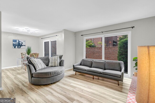 Photo - 2262 Pernoshal Ct