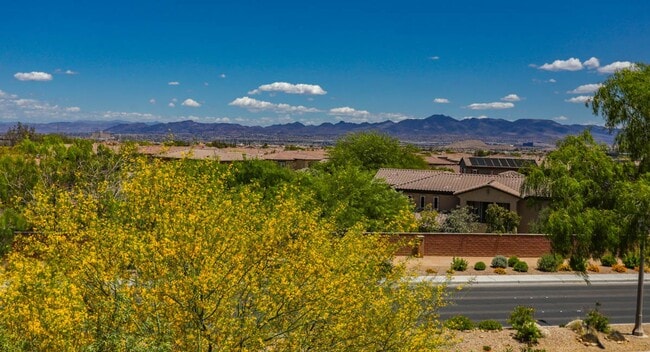 Photo - Beautiful 3 Bedroom Townhome With Stunning Mountain Views