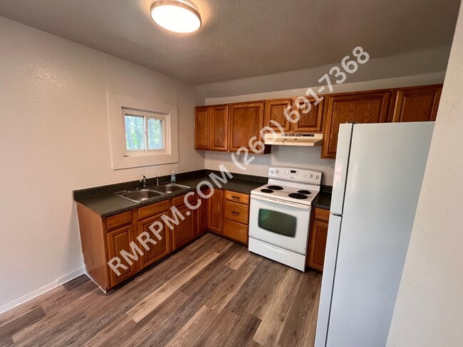129 E Woodland Ave