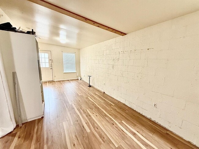 Photo - 5712 Chesterfield Ave